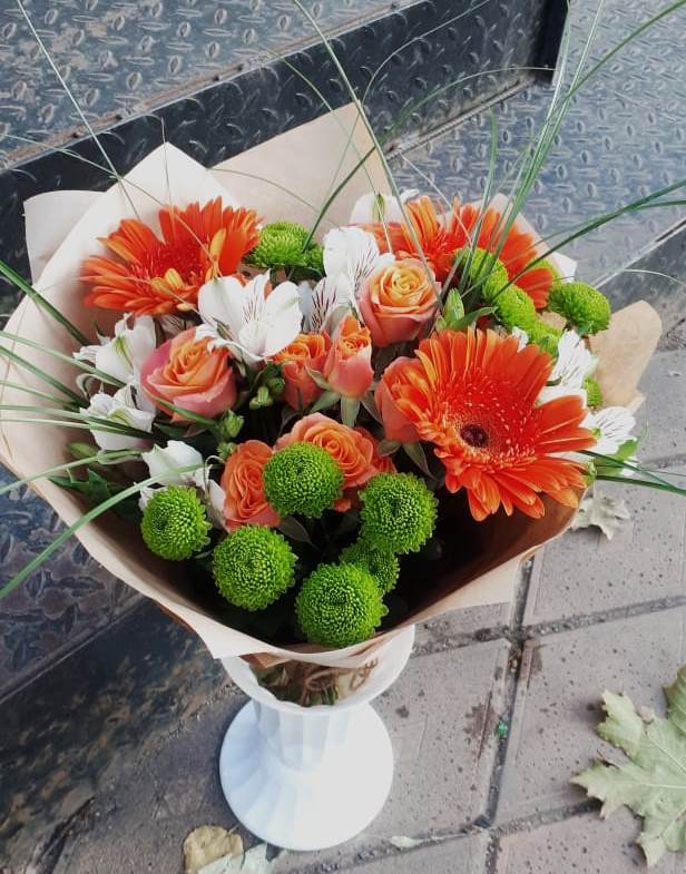 Букет цветов из: Герберы, Хризантемы, Альстромерии и Розы в Быкогорке