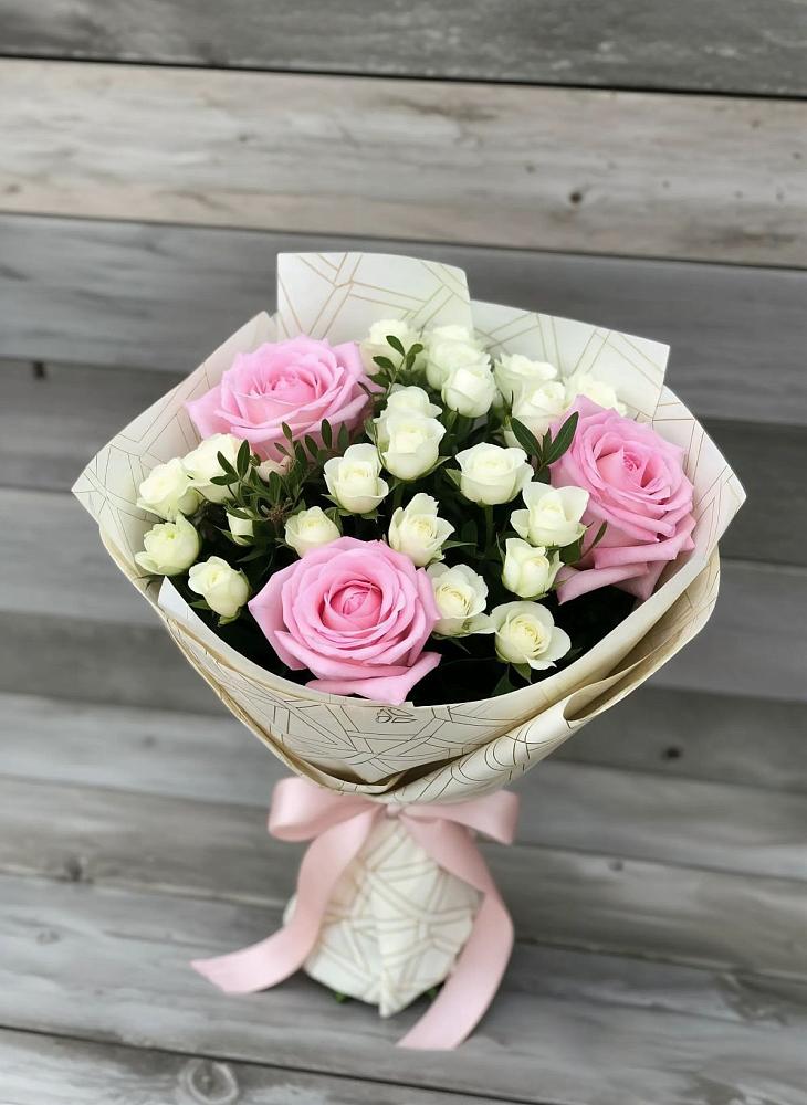 Букет цветов из: Розы в Быкогорке
