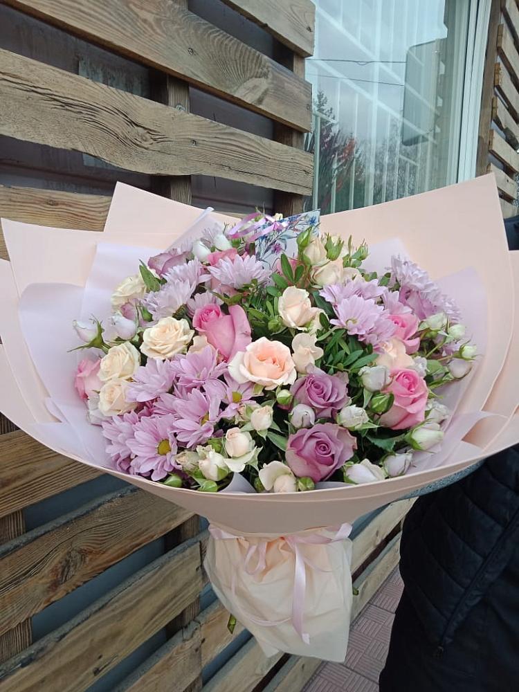 Букет цветов из: Розы и Хризантемы в Быкогорке