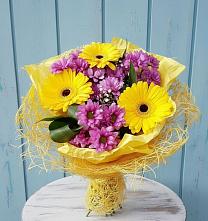 Букет цветов из:  Хризантемы и Герберы в Быкогорке