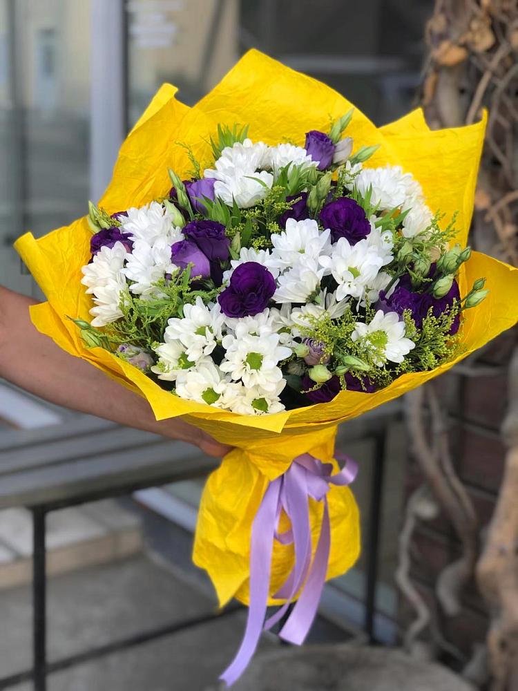 Букет цветов из: Ирисы, Хризантемы и Ромашки в Быкогорке