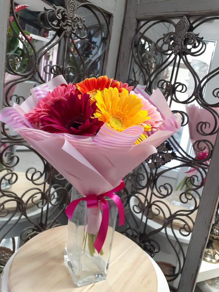 Букет цветов из: Герберы в Быкогорке