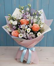 Букет цветов из:  Лизиантусы, Розы, Альстромерии и Гипсофила в Быкогорке