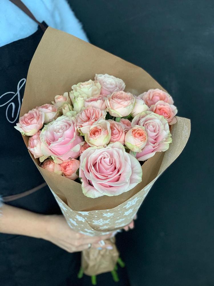 Букет цветов из: Хризантемы и Розы в Быкогорке