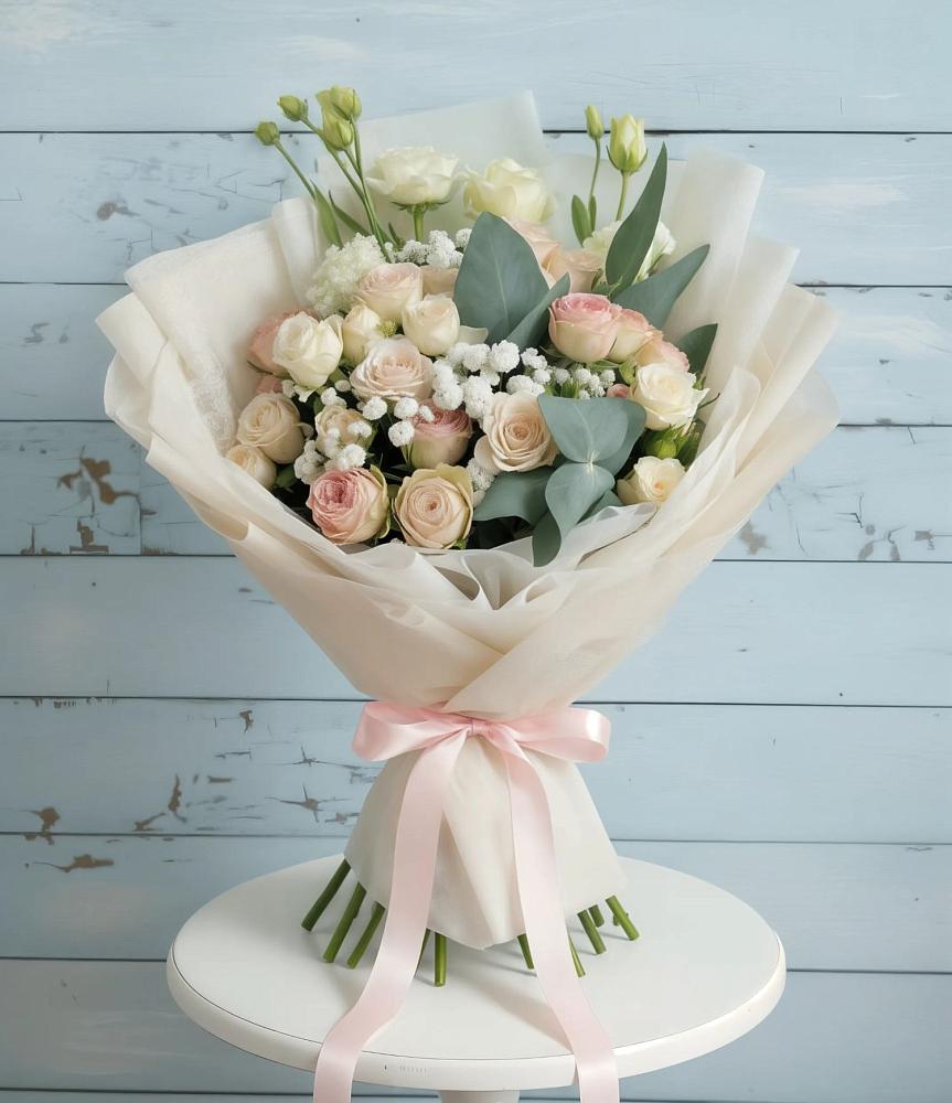 Букет цветов из: Розы и Лизиантусы в Быкогорке