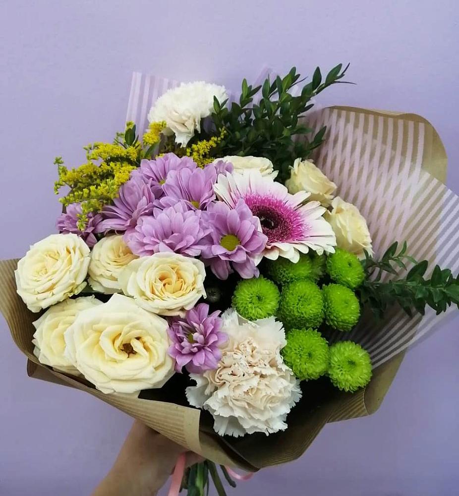 Букет цветов из: Хризантемы, Розы, Гвоздики и Герберы в Быкогорке