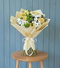 Букет цветов из:  Хризантемы и Розы в Быкогорке