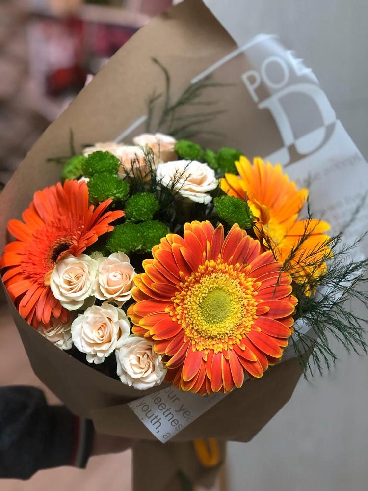 Букет цветов из: Герберы, Хризантемы и Розы в Быкогорке