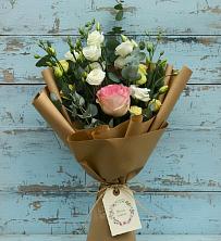 Букет цветов из:  Розы и Лизиантусы в Быкогорке